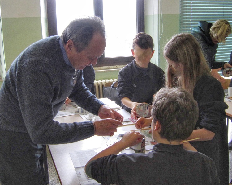 DIPINGI LE TUE EMOZIONI IN MOSTRA – Laboratori creativi per ragazzi dai 7 ai 12 anni – Castello Visconte Legnano﻿
