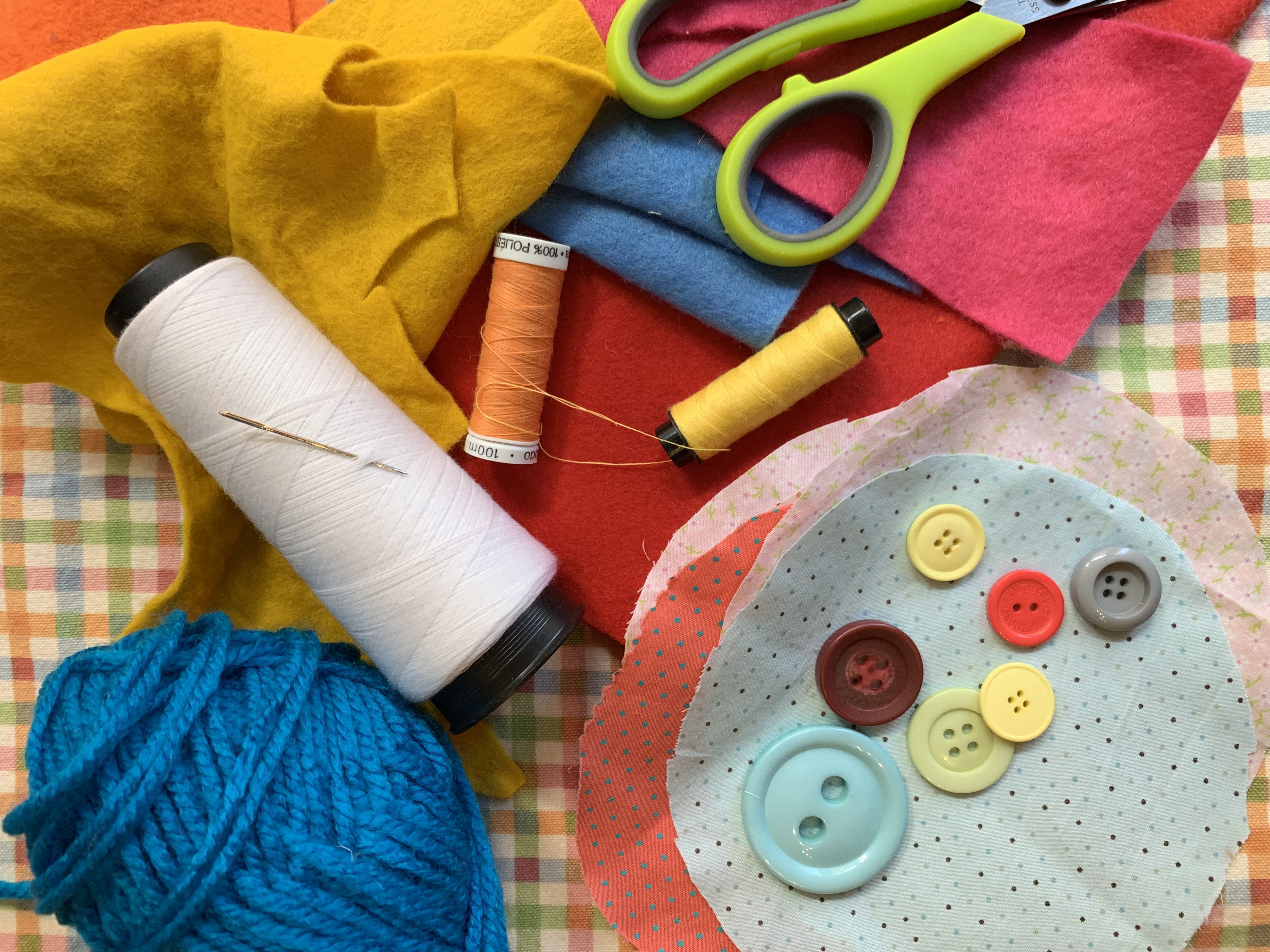 Sabato 25 Maggio Kids lab “CREATIVITA’ A MILLE” – The Fabric Tale e Atelier SottoSopra